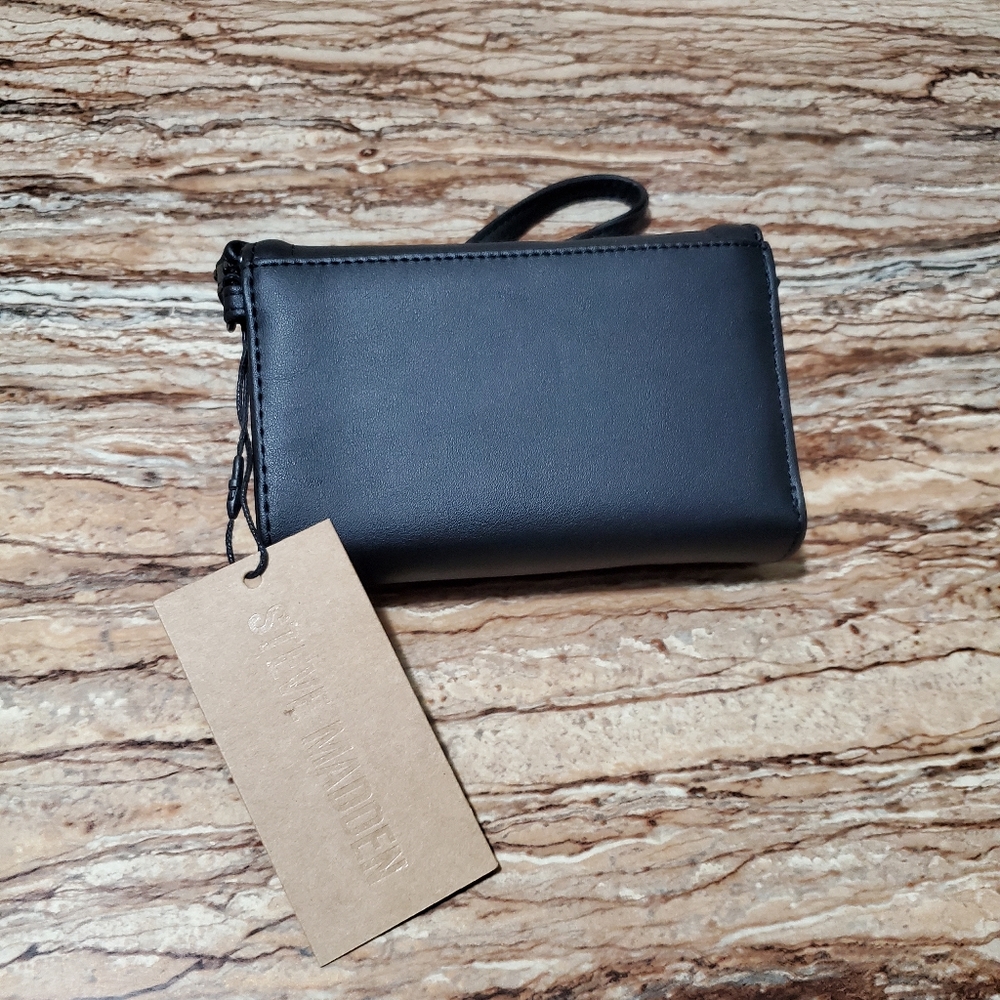 Steve Madden - Picture 3 of 5